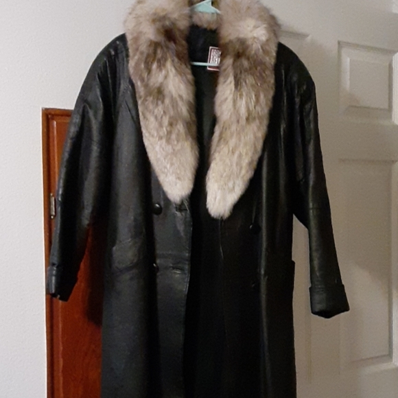 Greg Bell Jackets & Blazers - Beautiful Leather coat